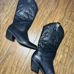 SHEIN Black Embroidered Heeled Boots